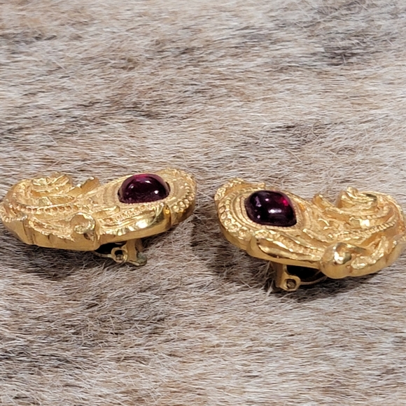 Vintage Christian Dior Gripoix Clip On Earrings - Picture 3 of 10